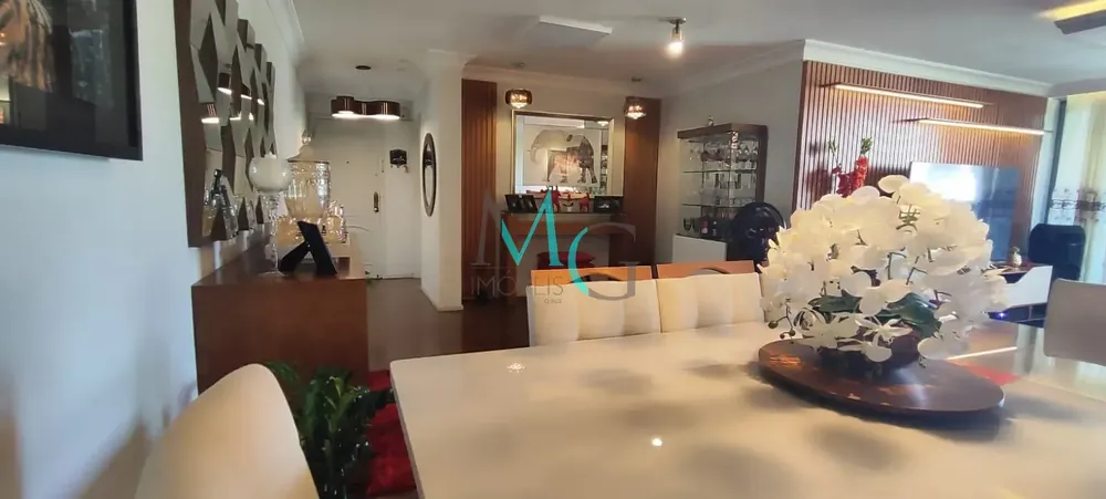 Apartamento, 3 quartos, 200 m² - Foto 1