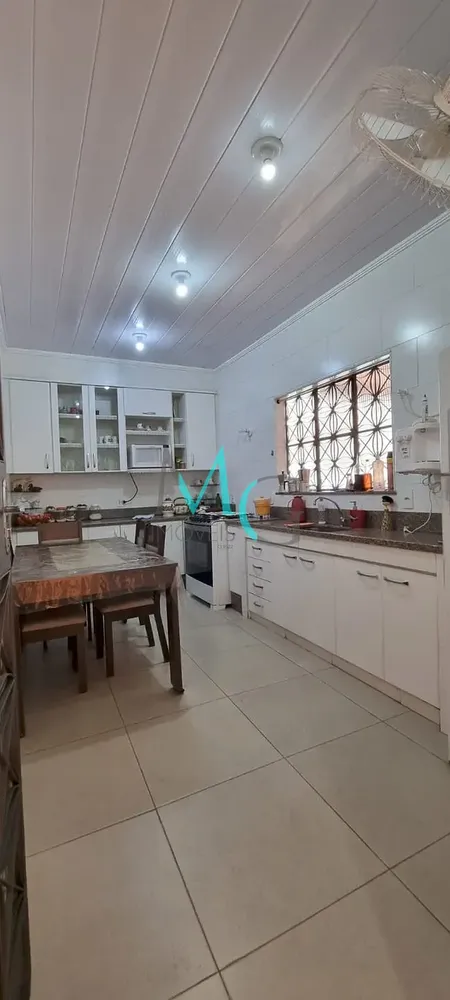 Casa, 4 quartos, 293 m² - Foto 2