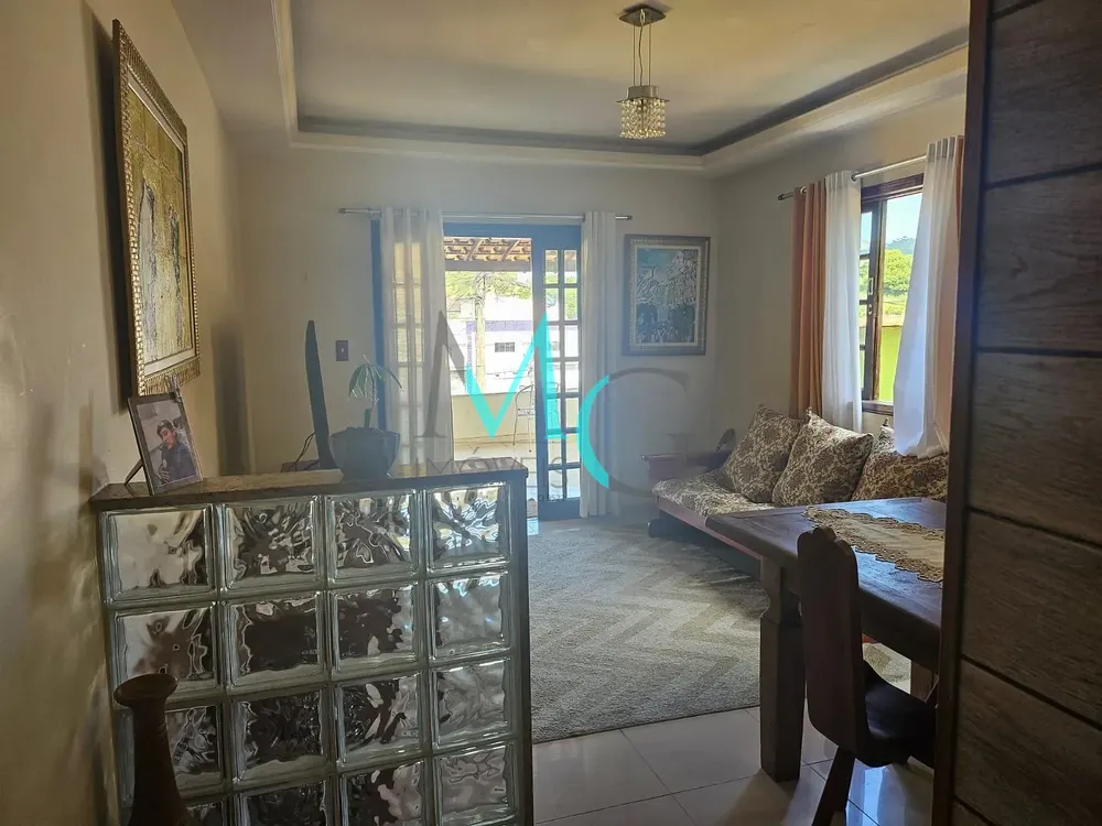 Casa, 4 quartos, 250 m² - Foto 1