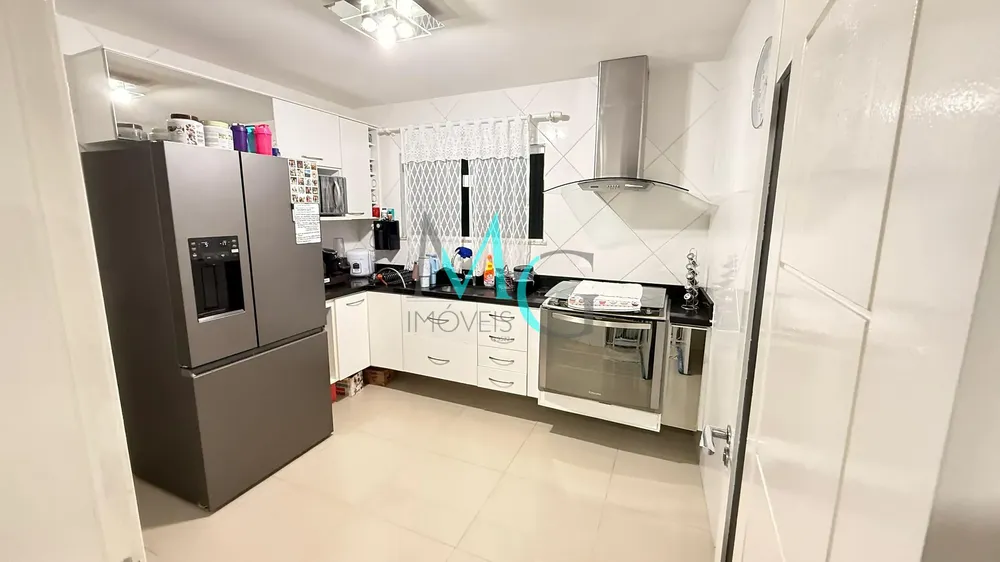Casa, 4 quartos, 240 m² - Foto 34