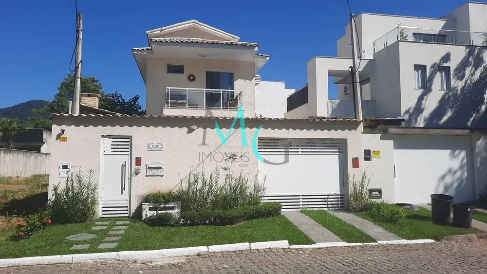 Casa, 4 quartos, 210 m² - Foto 1