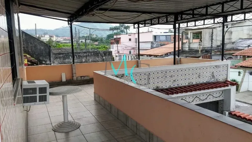 Casa, 4 quartos, 195 m² - Foto 1