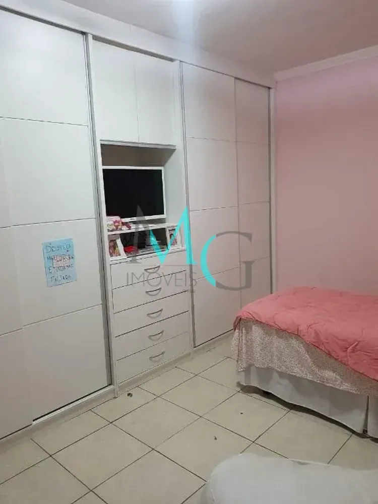 Casa, 3 quartos, 192 m² - Foto 1