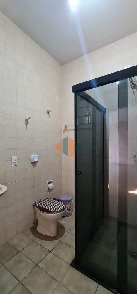 Casa à venda e aluguel com 3 quartos, 200m² - Foto 13