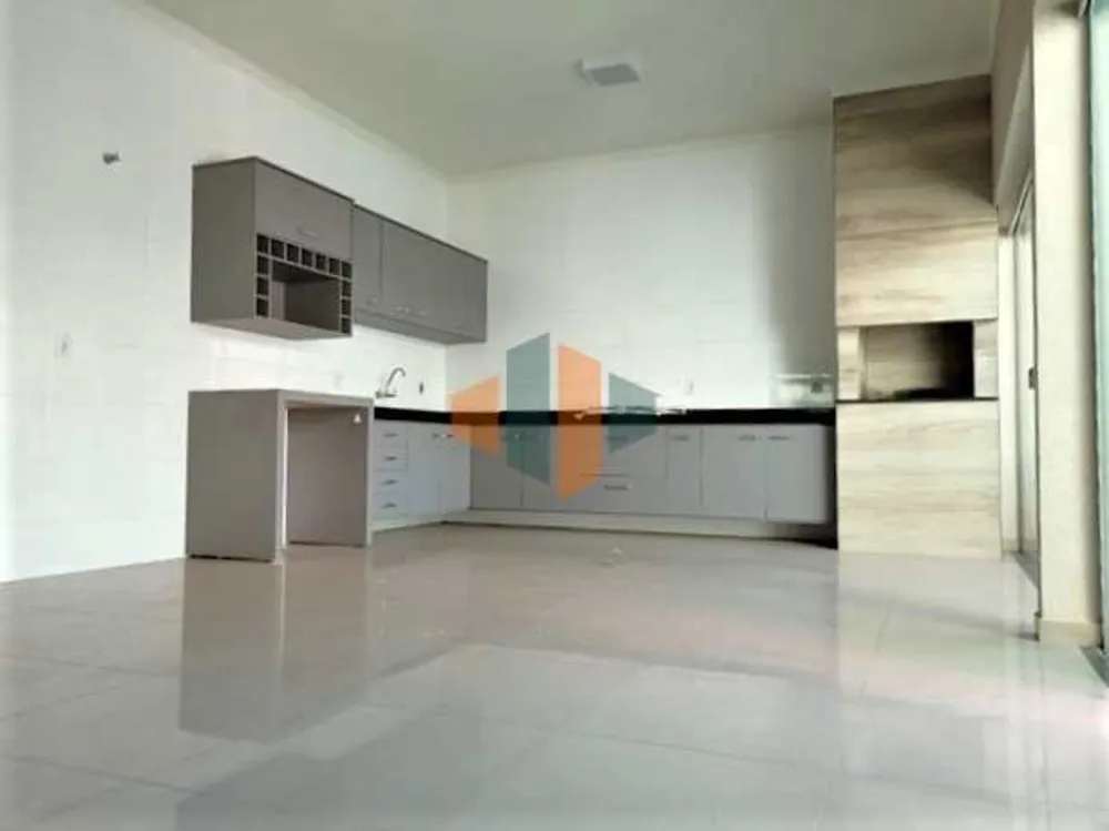 Casa, 2 quartos, 200 m² - Foto 1