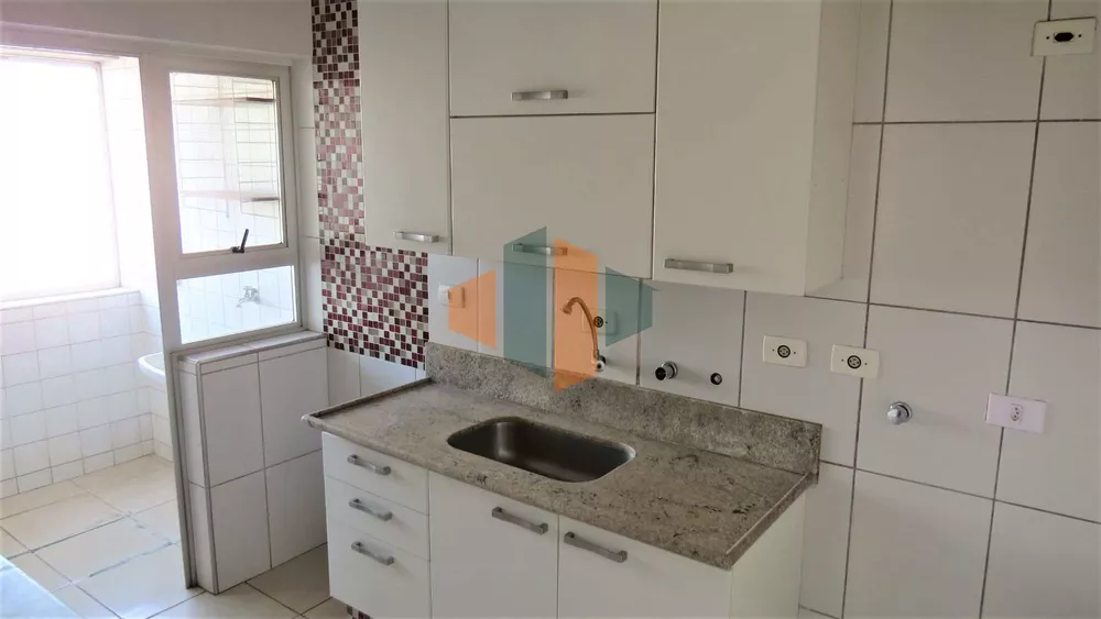 Apartamento à venda com 3 quartos, 85m² - Foto 4