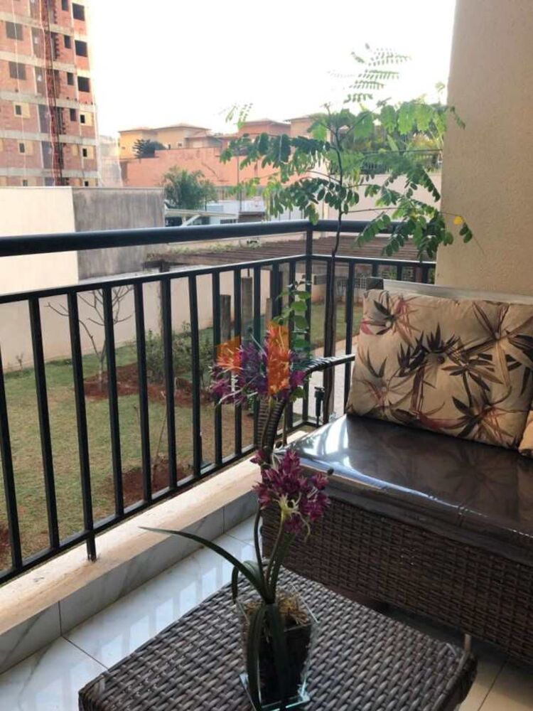 Apartamento à venda com 3 quartos, 85m² - Foto 2