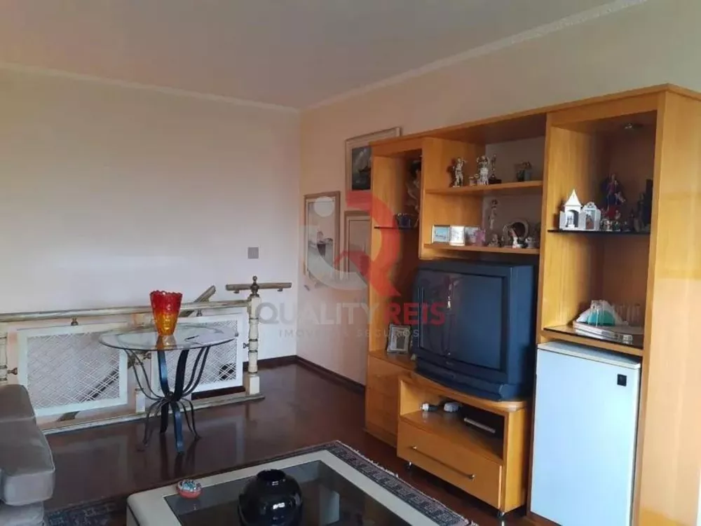 Sobrado, 3 quartos, 387 m² - Foto 1