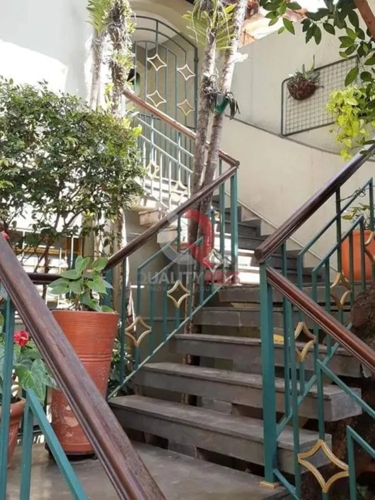 Sobrado, 3 quartos, 387 m² - Foto 1