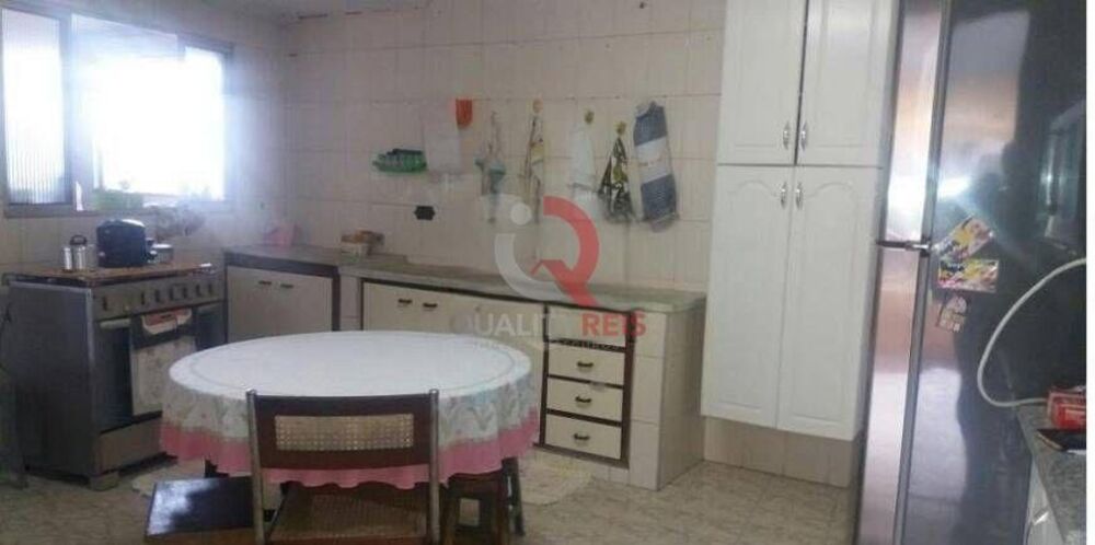 Sobrado, 3 quartos, 239 m² - Foto 1