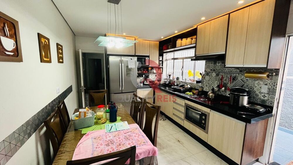 Casa, 3 quartos, 189 m² - Foto 2