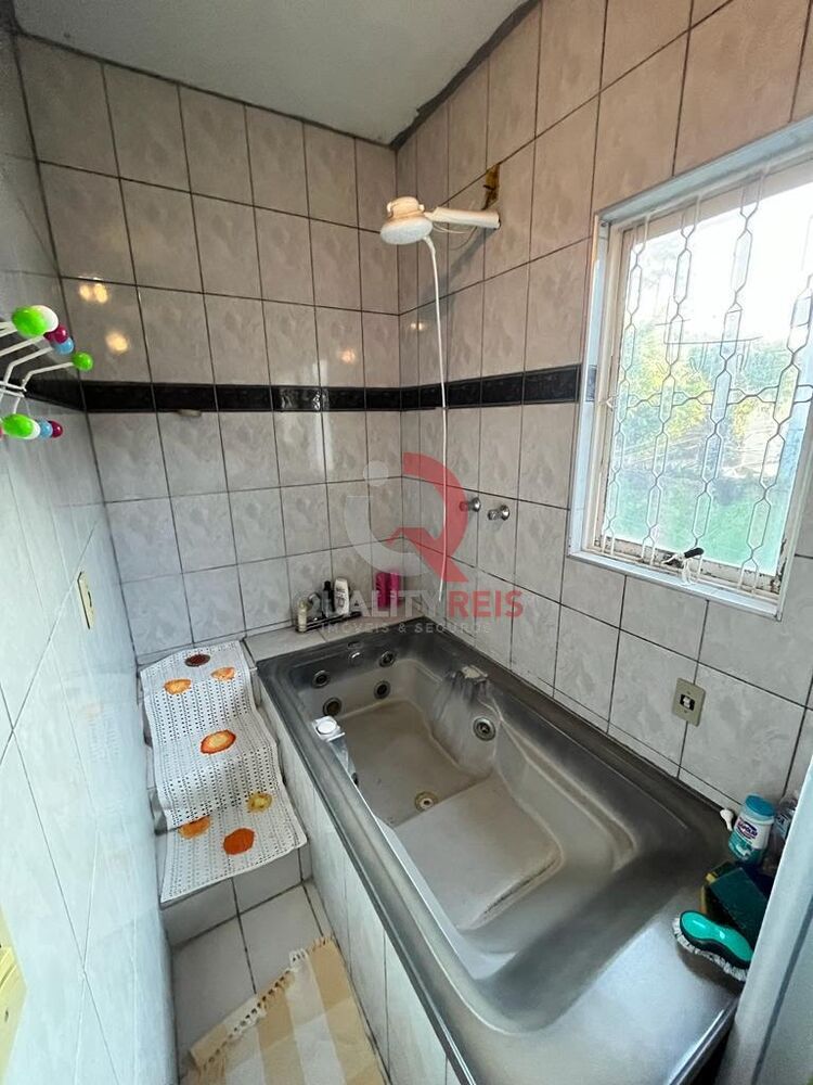 Sobrado à venda com 3 quartos, 230m² - Foto 2