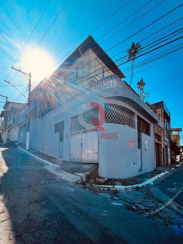 Sobrado à venda com 3 quartos, 230m² - Foto 1