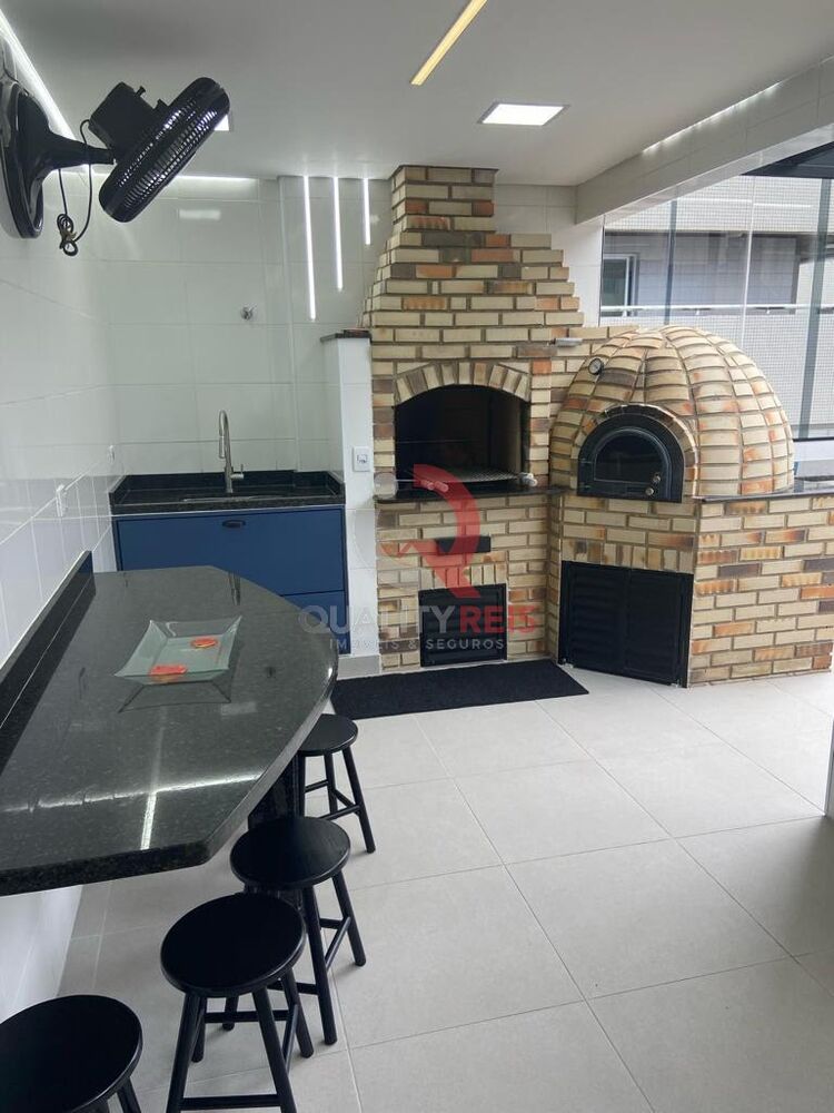 Cobertura à venda com 4 quartos, 300m² - Foto 1