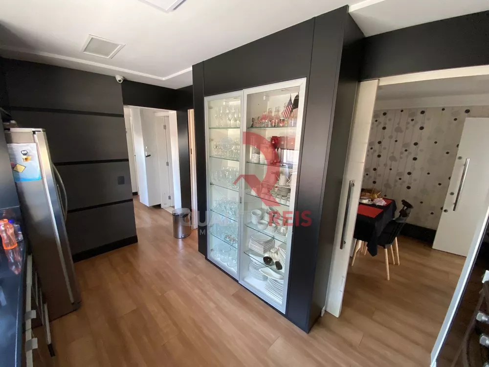 Apartamento à venda com 4 quartos, 250m² - Foto 8