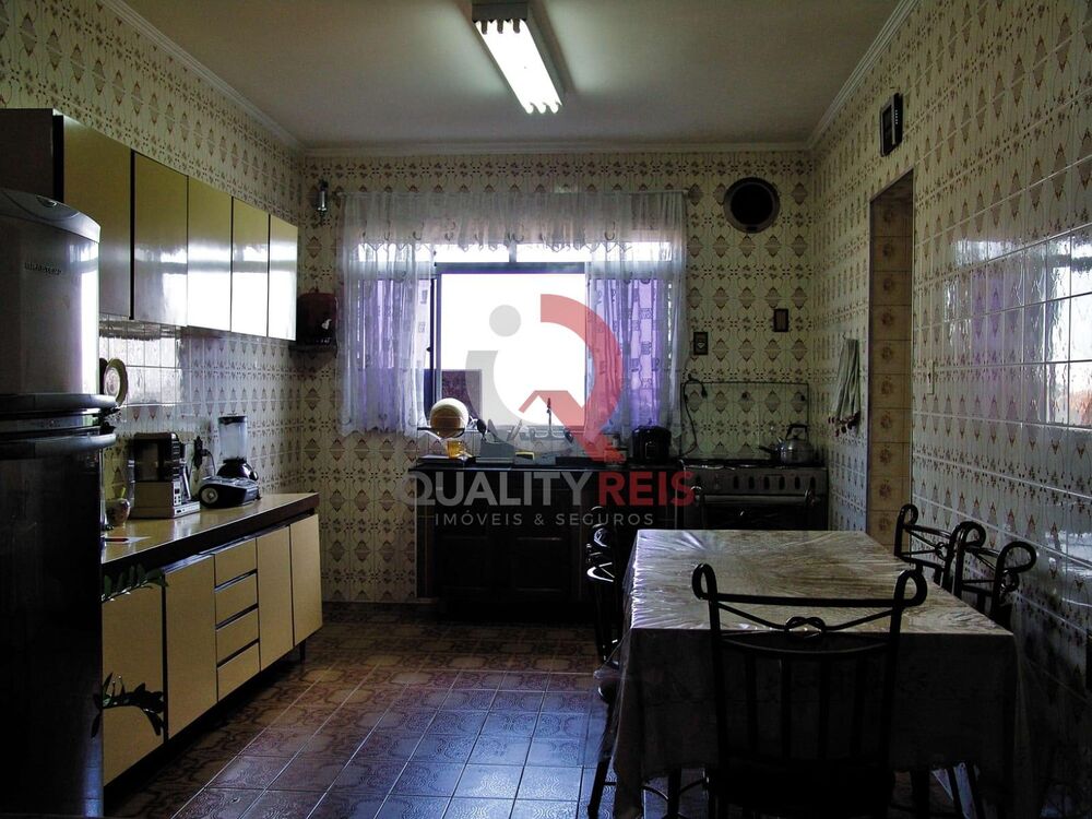 Prédio Inteiro à venda com 7 quartos, 188m² - Foto 1