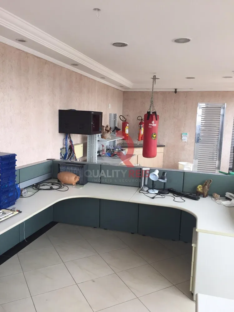 Sobrado, 9 quartos, 653 m² - Foto 10
