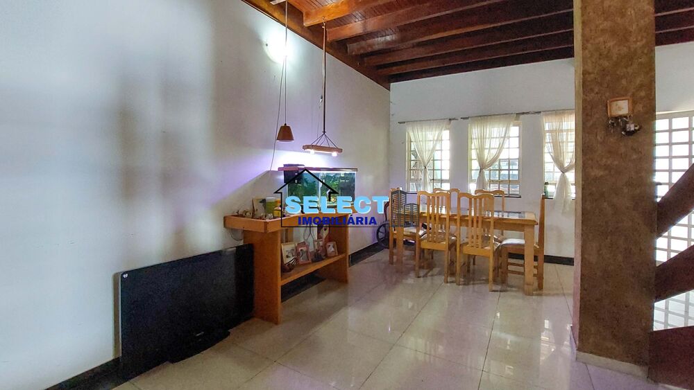 Casa, 3 quartos, 225 m² - Foto 1