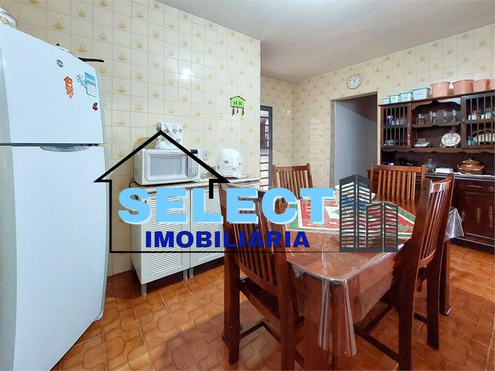 Casa à venda e aluguel com 3 quartos, 140m² - Foto 3