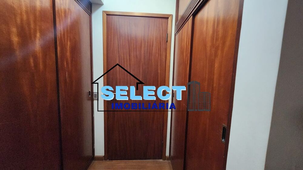 Apartamento para alugar com 3 quartos, 204m² - Foto 13
