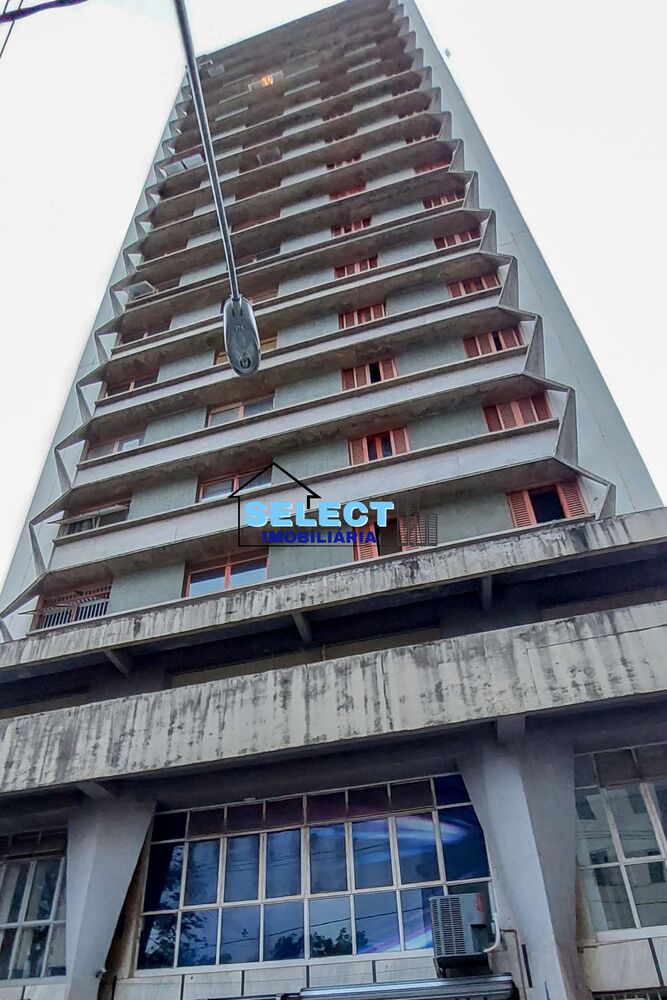 Apartamento à venda com 3 quartos, 131m² - Foto 1