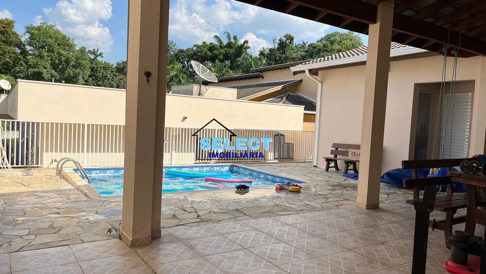 Casa de Condomínio à venda com 3 quartos, 245m² - Foto 1