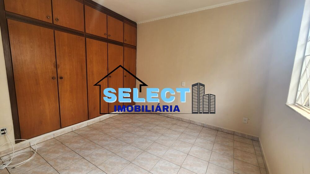 Casa, 3 quartos, 258 m² - Foto 2