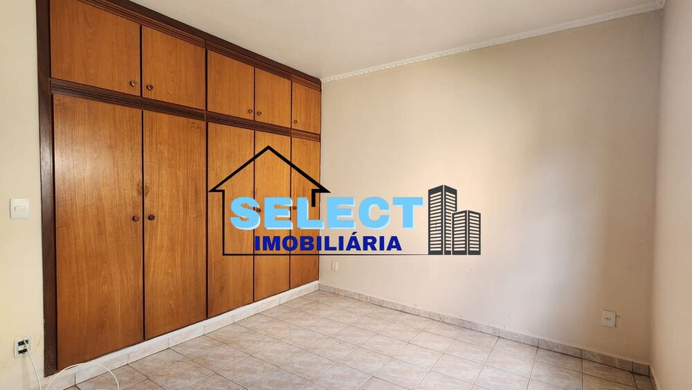 Casa, 3 quartos, 258 m² - Foto 1