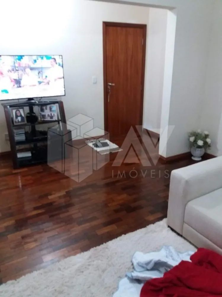 Casa, 3 quartos, 200 m² - Foto 2