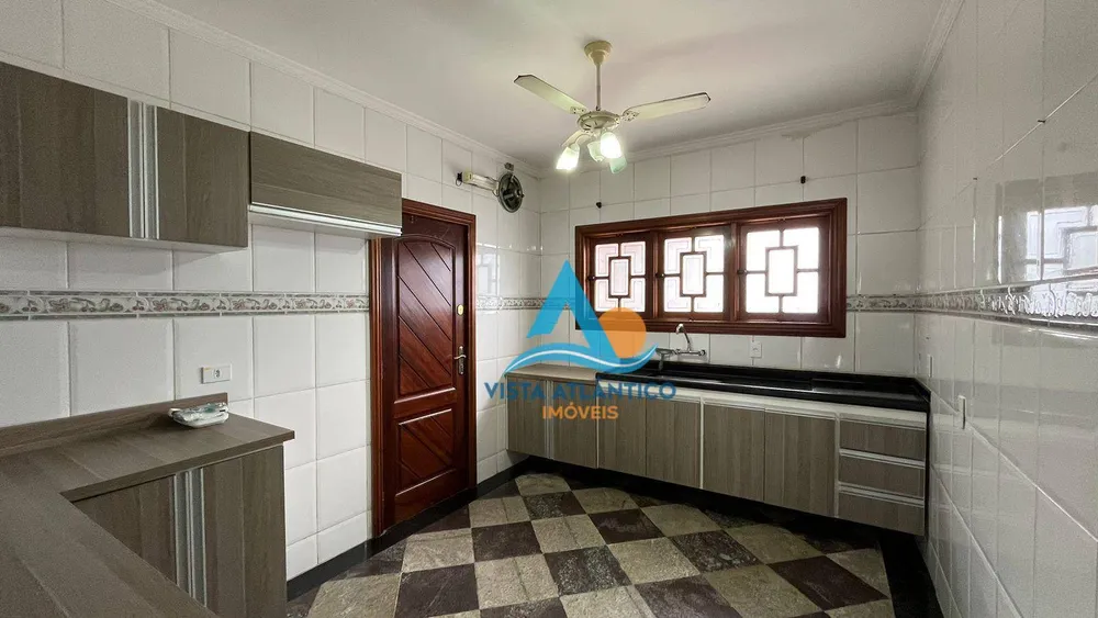 Casa, 3 quartos, 209 m² - Foto 2