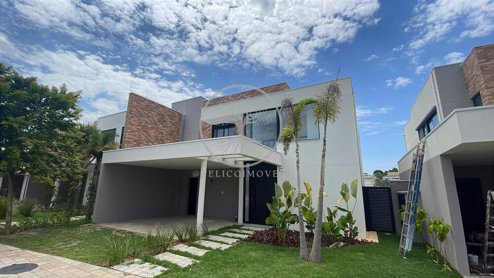Casa de Condomínio à venda com 3 quartos, 230m² - Foto 1