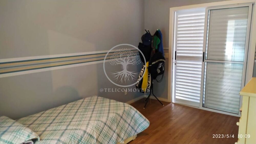 Casa à venda com 3 quartos, 320m² - Foto 2