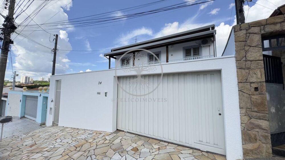 Casa, 3 quartos, 235 m² - Foto 1