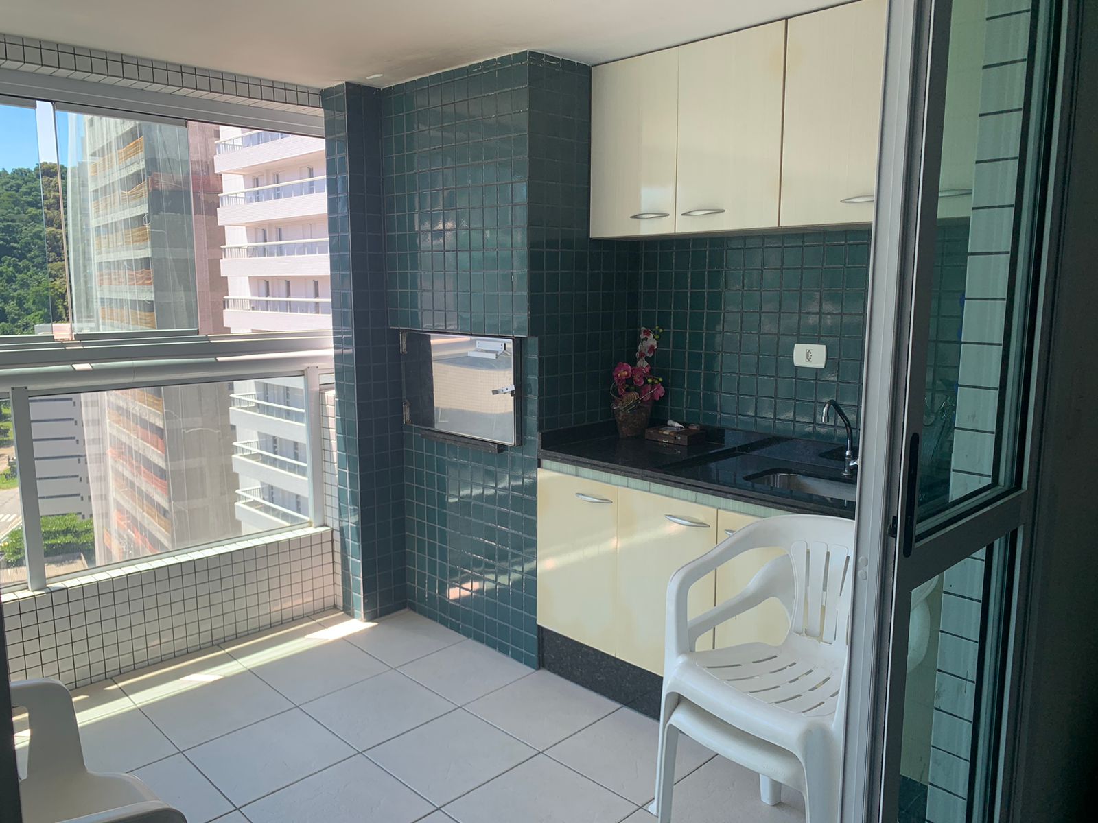 Apartamento à venda com 2 quartos, 90m² - Foto 3