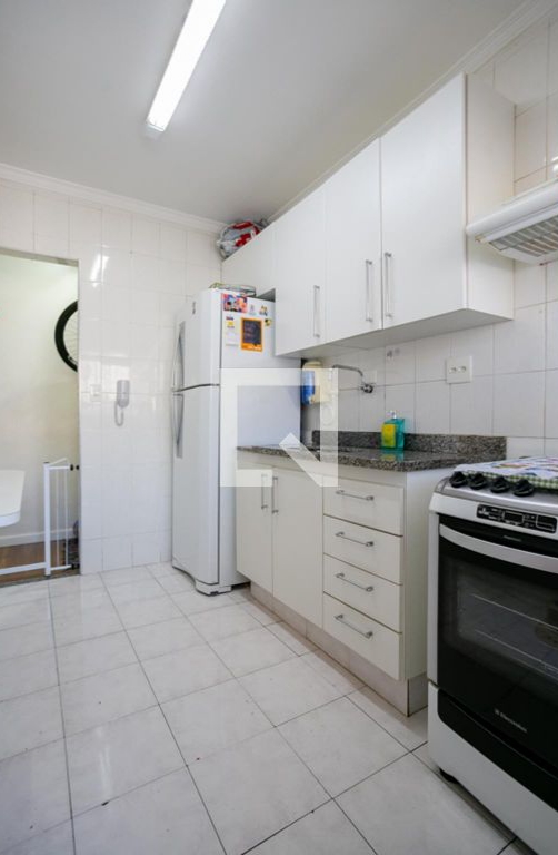 Apartamento à venda com 2 quartos, 70m² - Foto 21