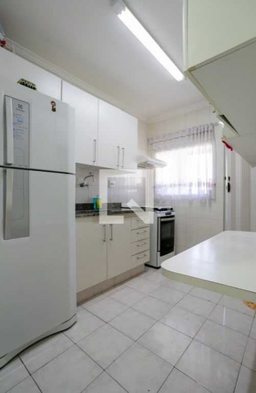 Apartamento à venda com 2 quartos, 70m² - Foto 2