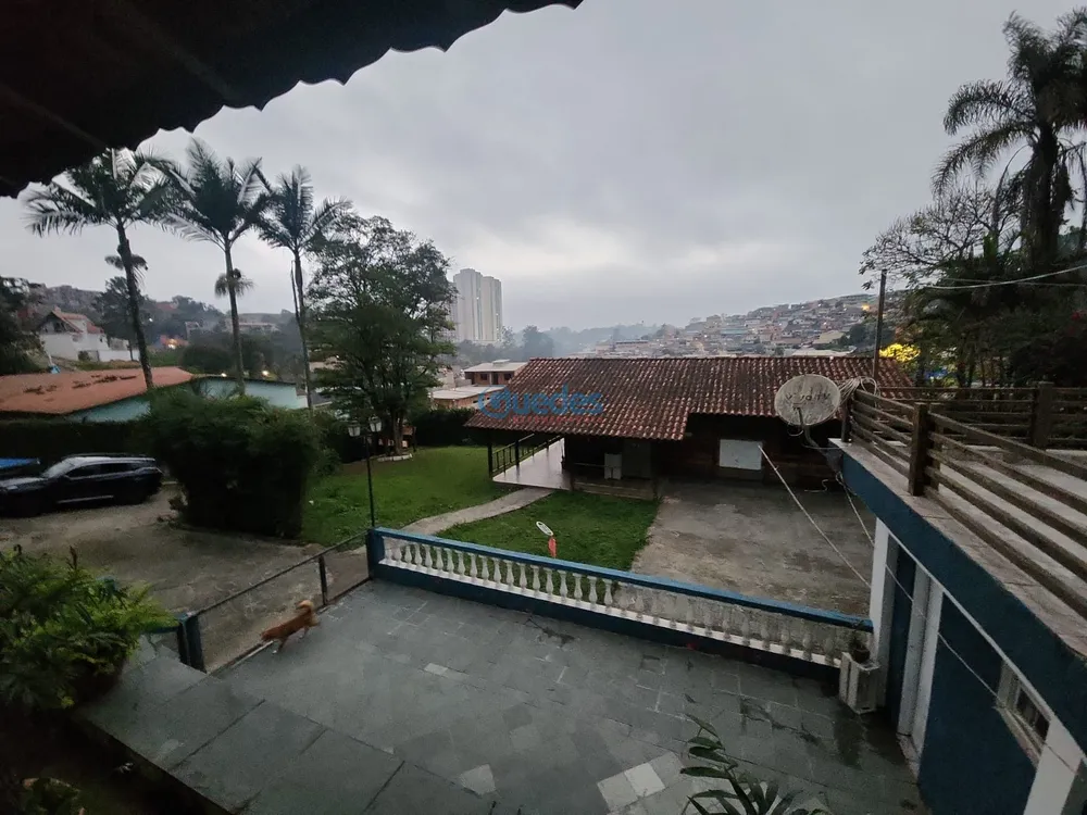Casa, 6 quartos, 210 m² - Foto 1