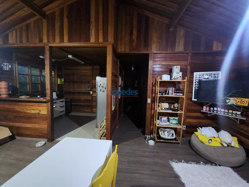 Casa, 6 quartos, 210 m² - Foto 3