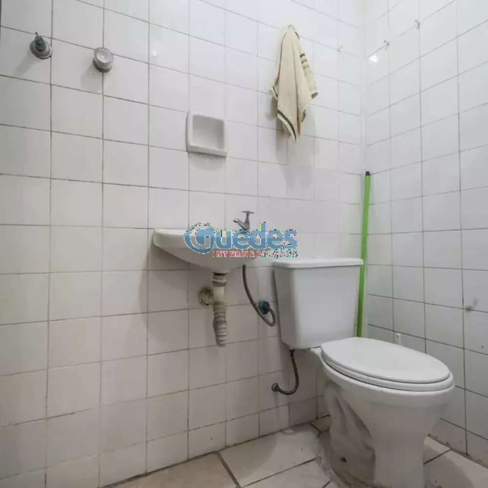 Sobrado à venda com 7 quartos, 250m² - Foto 24