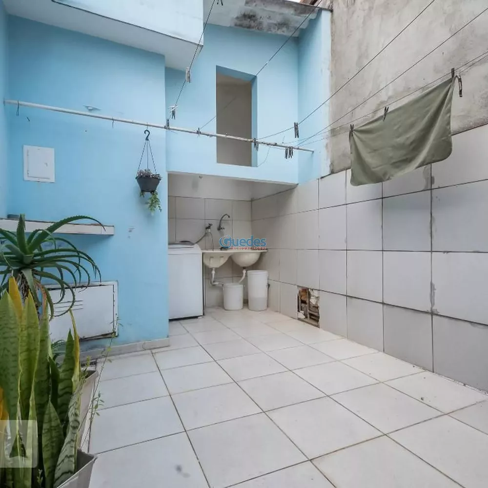 Sobrado à venda com 7 quartos, 250m² - Foto 33