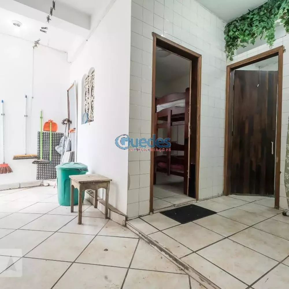 Sobrado à venda com 7 quartos, 250m² - Foto 15