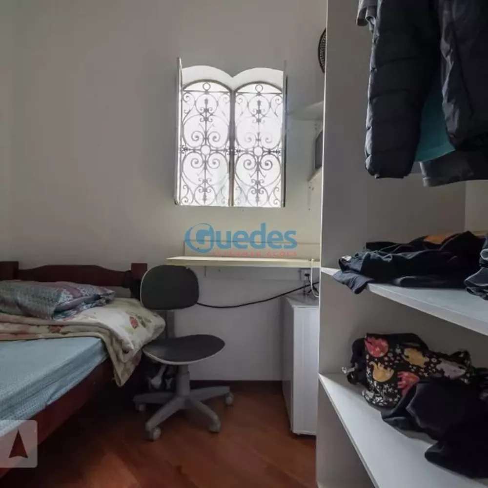 Sobrado à venda com 7 quartos, 250m² - Foto 1