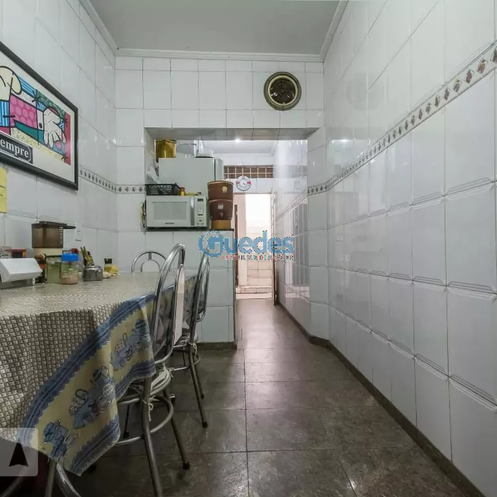 Sobrado à venda com 7 quartos, 250m² - Foto 23