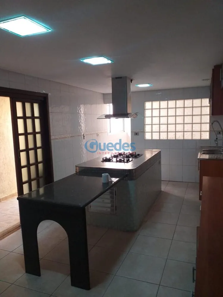 Sobrado, 3 quartos, 300 m² - Foto 5