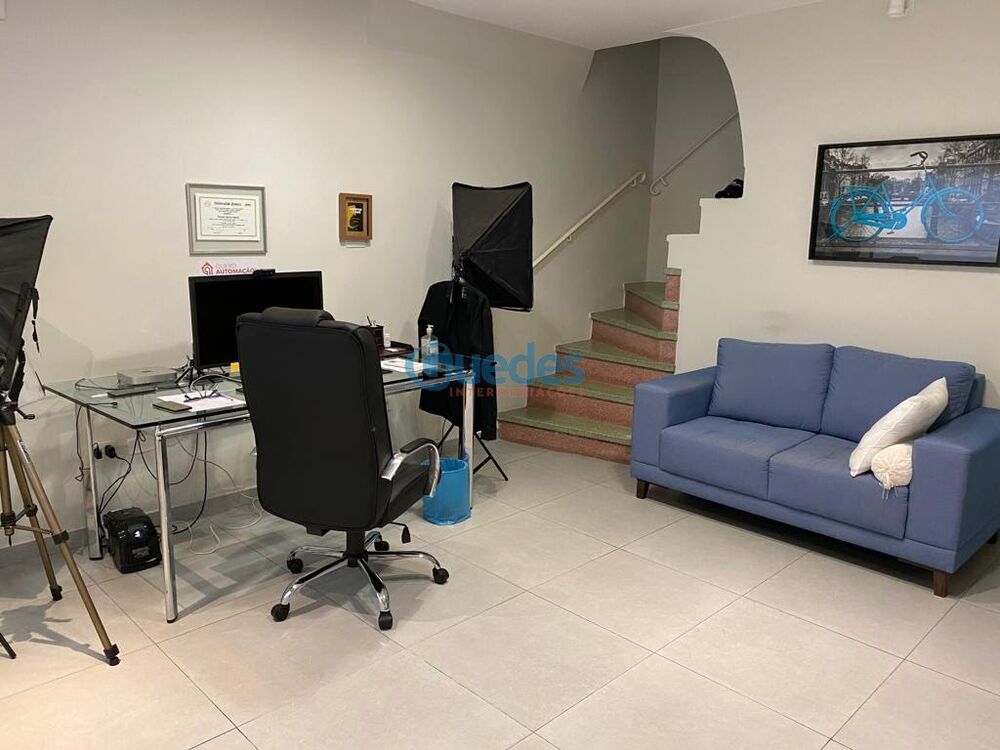 Sobrado, 6 quartos, 330 m² - Foto 1