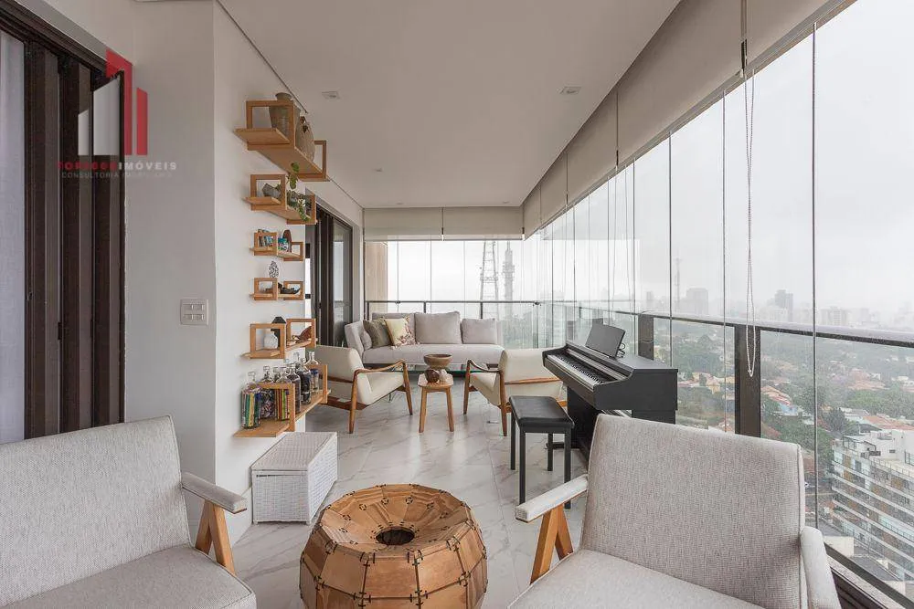 Apartamento, 3 quartos, 217 m² - Foto 2