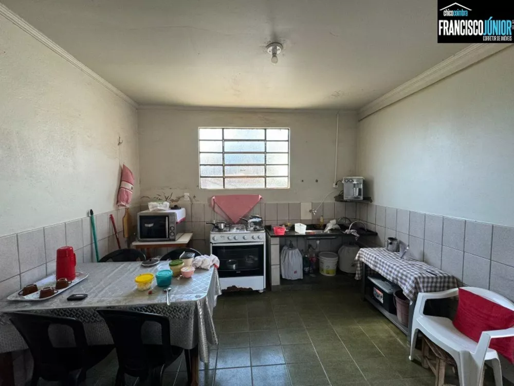 Casa à venda com 3 quartos, 360m² - Foto 12