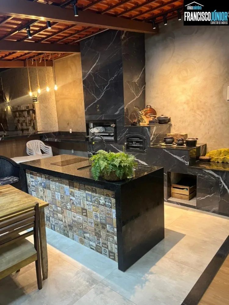 Casa, 3 quartos, 210 m² - Foto 2