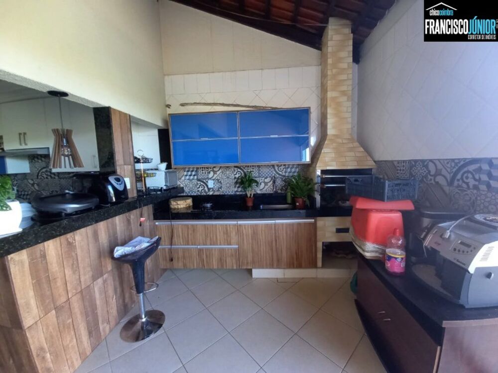 Casa à venda com 3 quartos, 210m² - Foto 12