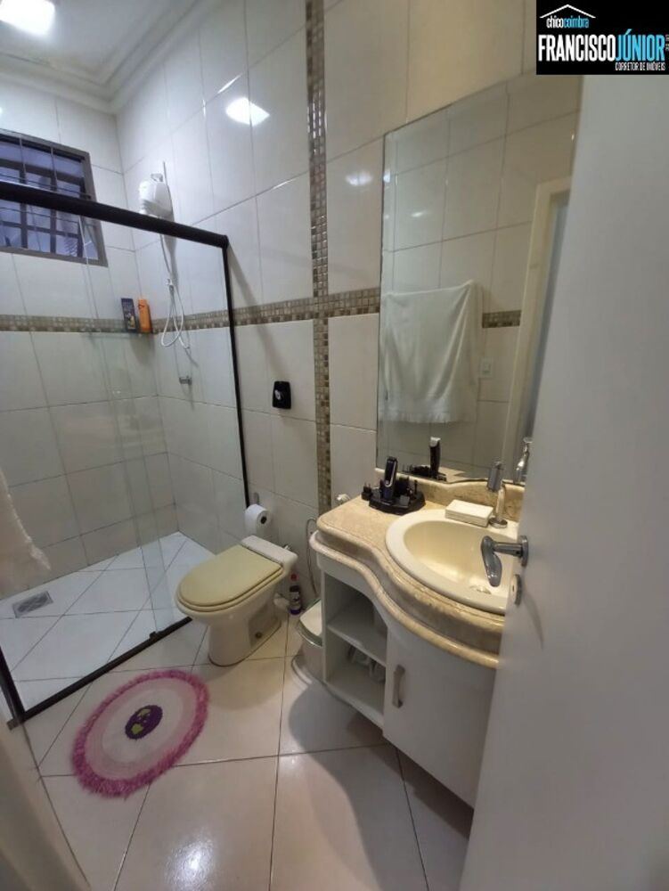 Casa à venda com 3 quartos, 210m² - Foto 29